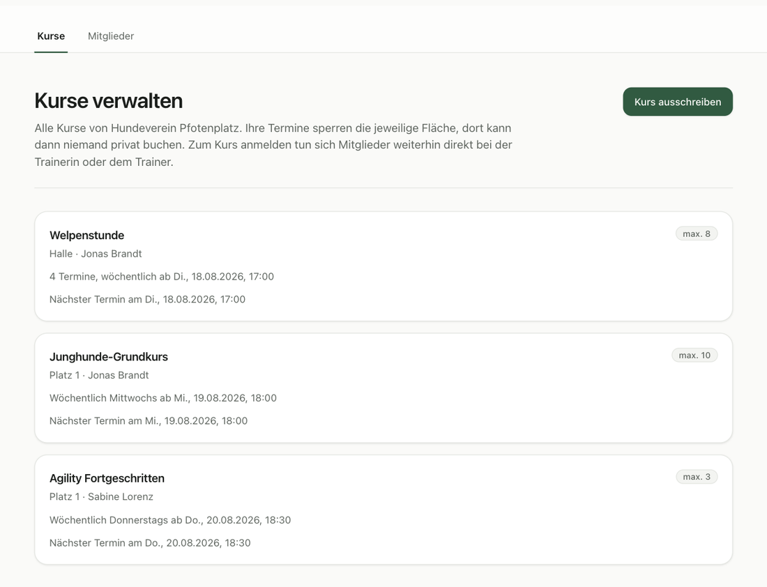 Die Kursverwaltung mit den ausgeschriebenen Kursen, jeweils mit Fläche, Trainer und nächstem Termin.
